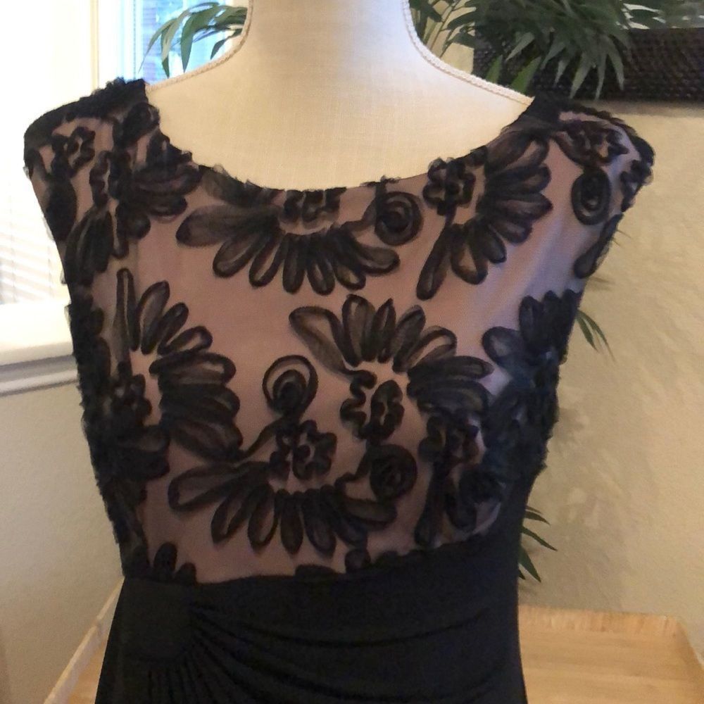 Connected Apparel - Picture 2 of 6